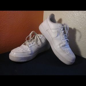 Nike Air Force 1 Low Triple White Size 11.5 Men 315122-111